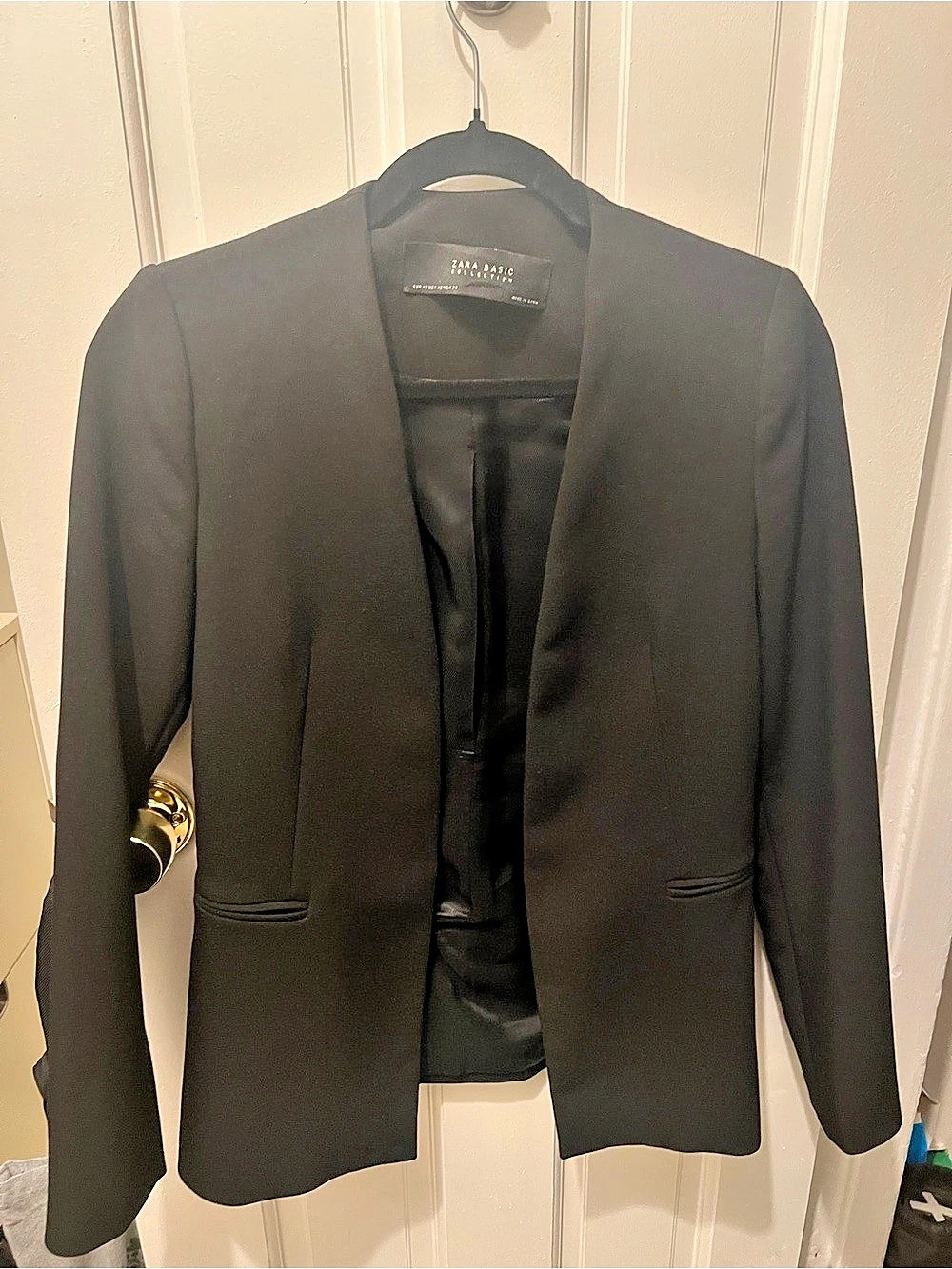 Zara Black Blazer Size Small Like New